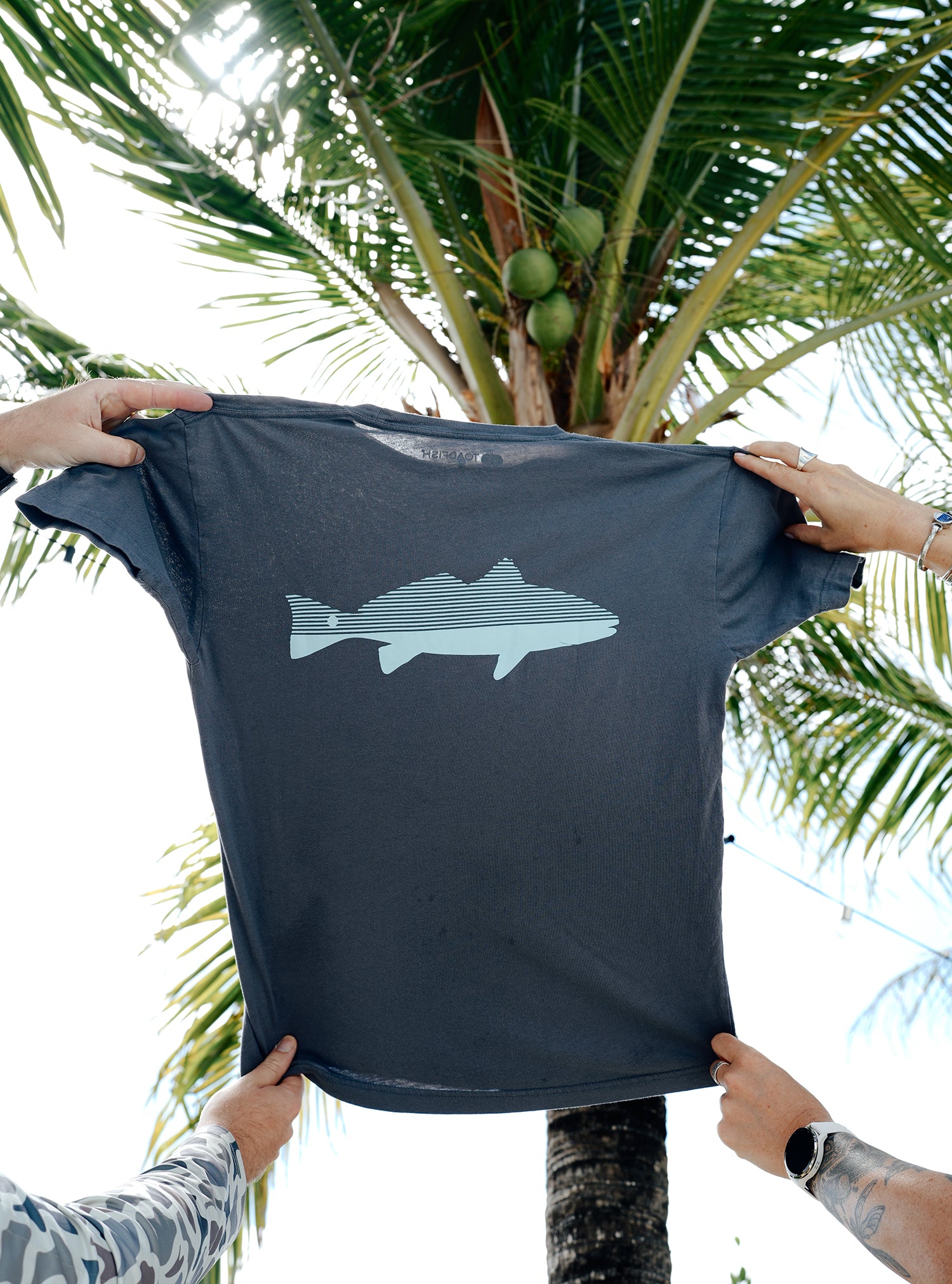 Tailing Red Tee - Toadfish - Apparel
