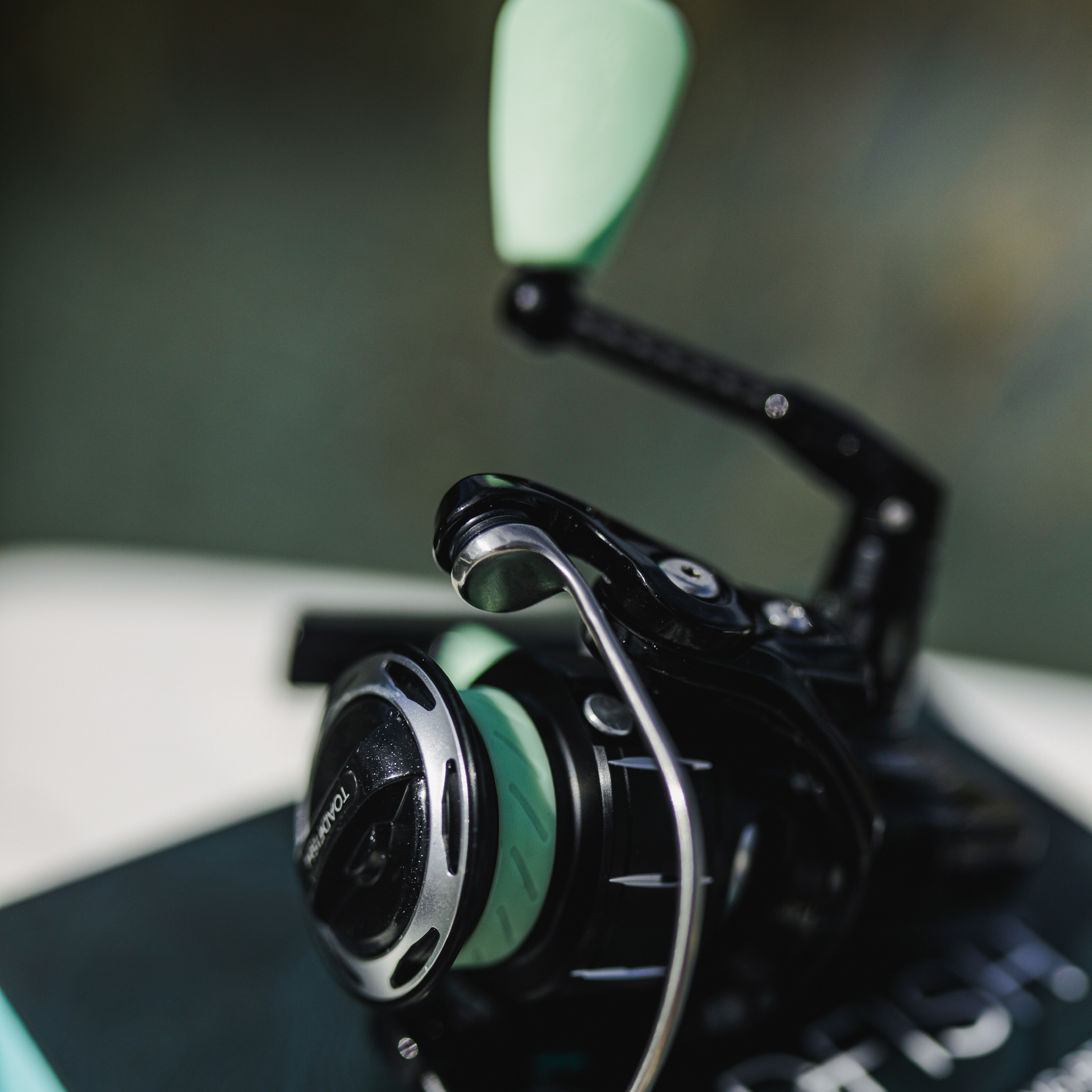 Elite Carbon Series 2000 Spinning Reel - Seagrass - Toadfish - Fishing Rods
